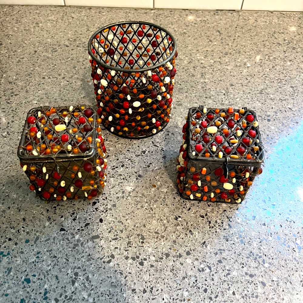 Beaded pencil holder and accessories
